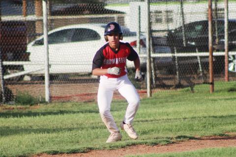 Cubs baseball swings through Seagraves
