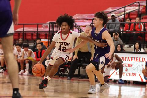 Brownfield opens district play with a win over Dimmitt 67-63
