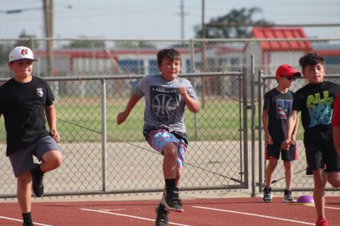 Summer Track:Off to The Races