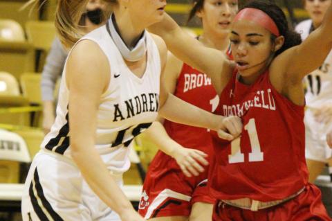Lady Cubs bounce back from loss with a district win