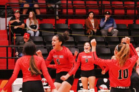 Undefeated Lady Cubs take win in 4 sets
