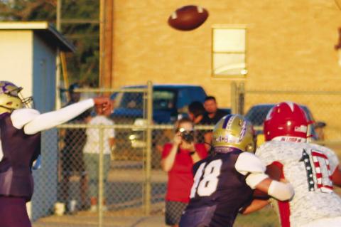 Loop dominates half to hand Broncos 1st loss of the season