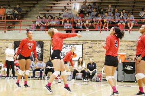 Lady Cubs hold off Squaws for fifth win in a row