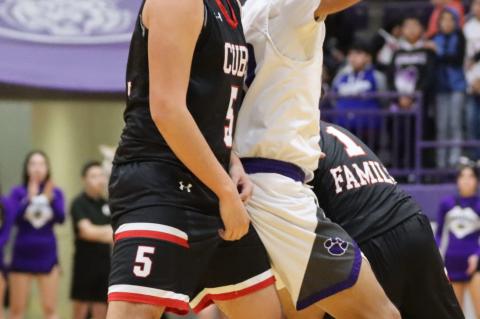 Kayleigh Saldana passing the ball (Krystal Valentin)