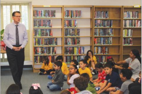 Kendrick Memorial Library in Brownfield is hosting "Color our World" for its summer program. Last week, Steve Devine, me - teorologist from channel 11 In Lubbock came to speak to local kids. This program runs every Wednesday through July 2 from 10-11 a.m.