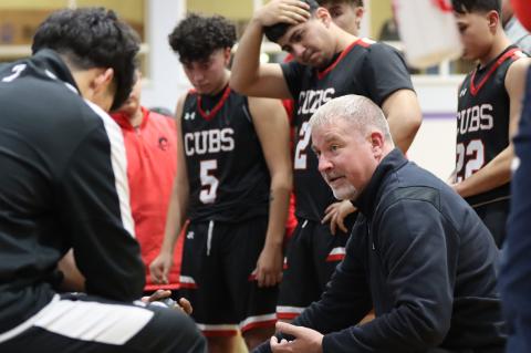 Runnin’ Cubs fall short to Bobcats 53-43