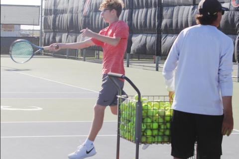 Tennis and Volleyball prepare for upcoming season
