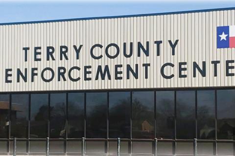 Sheriff delivers monthly report to Commissioners