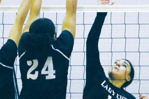 Brownfield Volleyball competes in Denver City Tournament