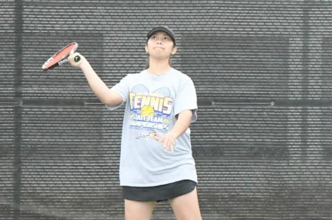 Brownfield tennis compete at Regional meet