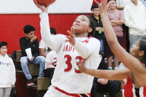 Lady Cubs receive championship rings, remain unbeaten