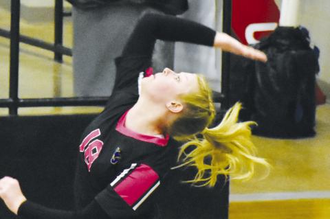 Wellman-Union volleyball defeats Rotan in final game before District