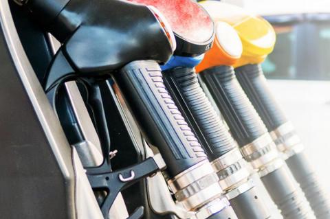 Oil prices fall, so does fuel