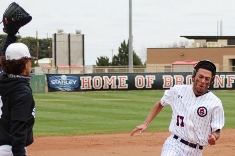 Freshman walk off secures Cubs second win in district