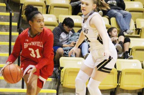 Lady Cubs bounce back from loss with a district win