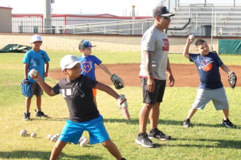 Cubs baseball camp teaches kids the basics