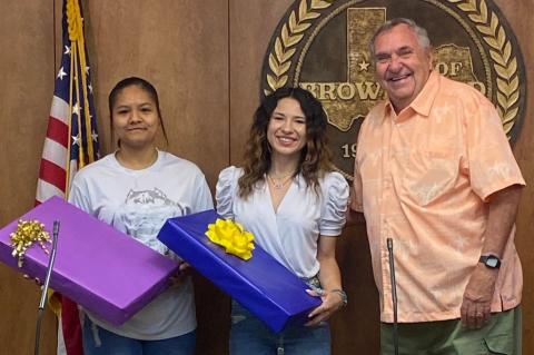 City Council Honors scholarship recipients and discusses multiple matters