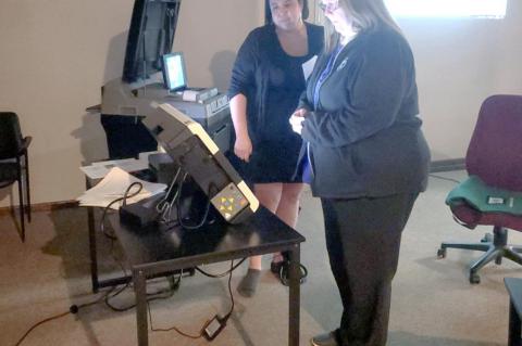 Elections office holds classes for candidates