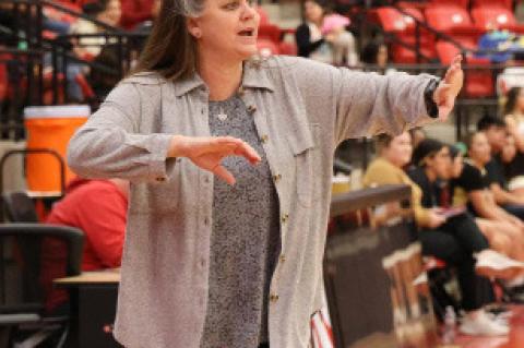 Wyatt Retires as Lady Cubs’ Head Basketball Coach