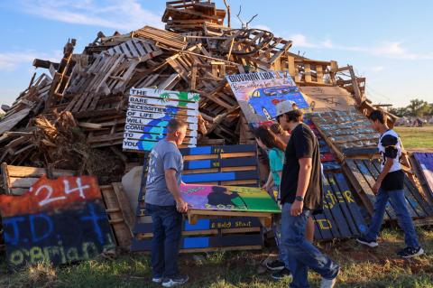 WELLMAN-UNION HOMECOMING BONFIRE