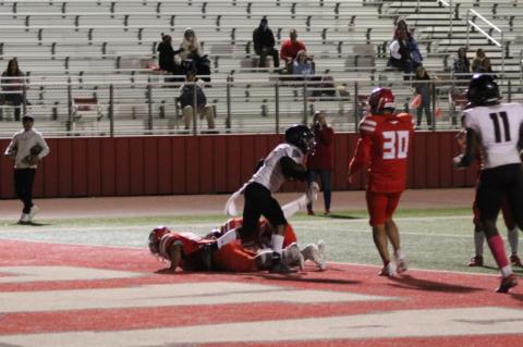 Cubs late rally falls short in road loss to Mustangs