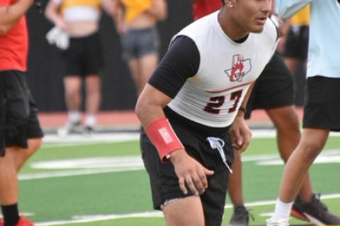 Brownfield’s Cameron Guerra prepares to run a route during a 7-on-7 game on June 9 at Wigwam Stadium in Seminole. (COURTESY PHOTO)