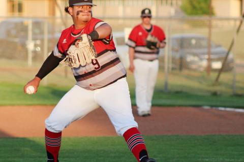 Cubs drop first game, look to upset on the road