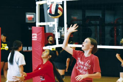 Lady Cubs host 4 vs. 4 Volleyball Tournament