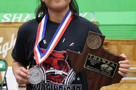 LADY Cubs Powerlifting