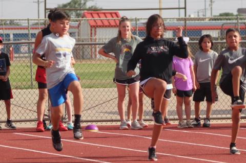 Summer Track:Off to The Races