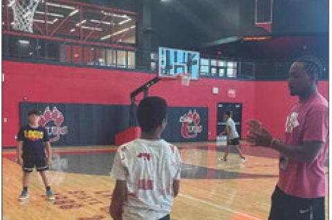 BASKETBALL CAMP