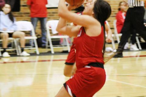Lady Cubs win in New Mexico