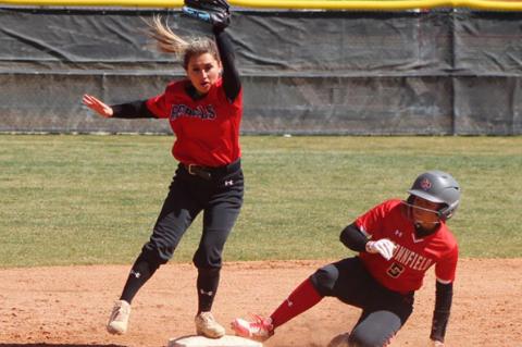 Lady Cubs split weekend doubleheader