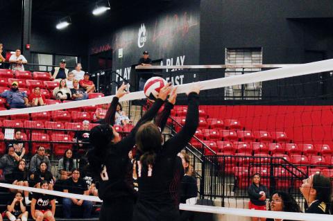 Lady Cubs battle 4A powerhouse Snyder