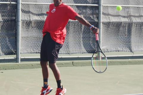 Brownfield Tennis host District Tourney