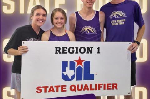 Meadow’sHarrington(centerleft)andKyleWoodard(centerright) both qualified for the 2025 UIL State Cross Country Championships with their performances attheRegion I-1A Championships at Mae Simmons Park on Monday in Lubbock. (COURTESY PHOTO|MEADOW ISD)