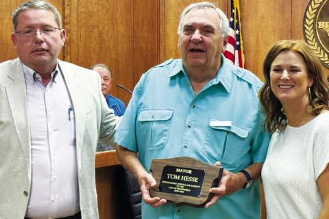 City swears in 3 Councilmembers, honors retiring ones