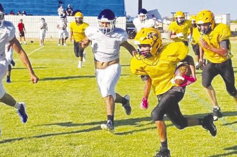 Wellman-Union competes in scrimmage