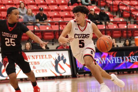 Brownfield falls to Levelland 49-42