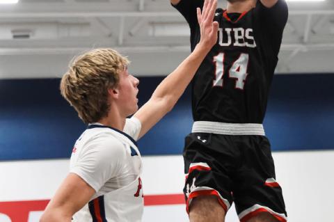 Brownfield defeats Lubbock Cooper Liberty 66-53