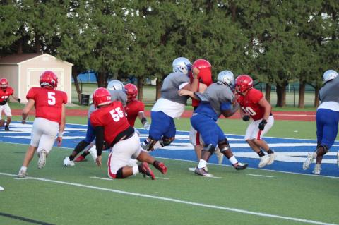 Cubs football tie with Estacado in final scrimmage