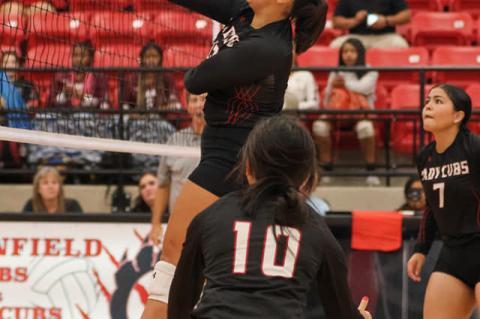 Brownfield Lady Cubs volleyball team wins home non-conference match against Tulia 3-0
