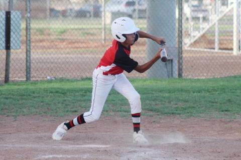 Cubs baseball swings through Seagraves