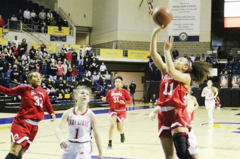 Fourth quarter magic sees Lady Cubs reach title game
