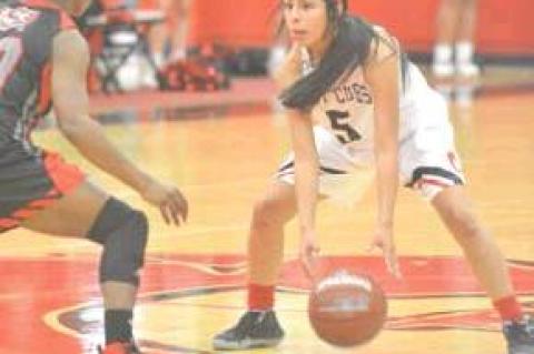 Lady Cubs notch District opener