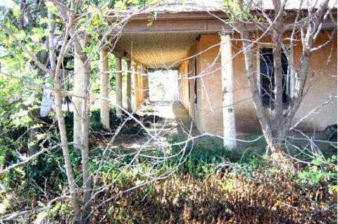 L7 Ranch House toured, options studied