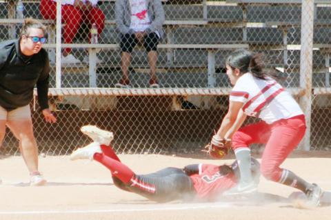Lady Cubs fly past District