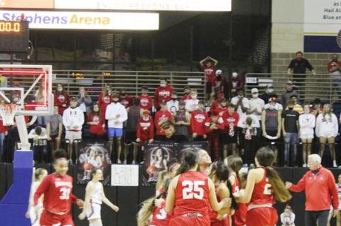 Fourth quarter magic sees Lady Cubs reach title game