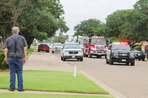 Mr. Nic receives retirement send-off from community