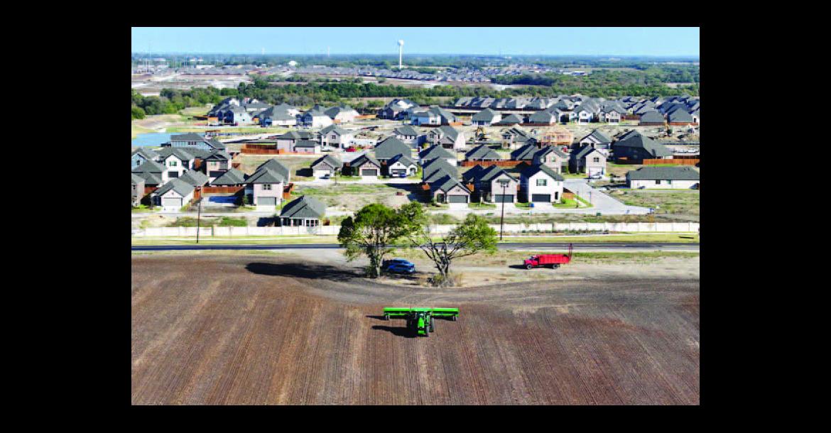 Abbott Signs Bill That Enforces Right to Farm Legislation